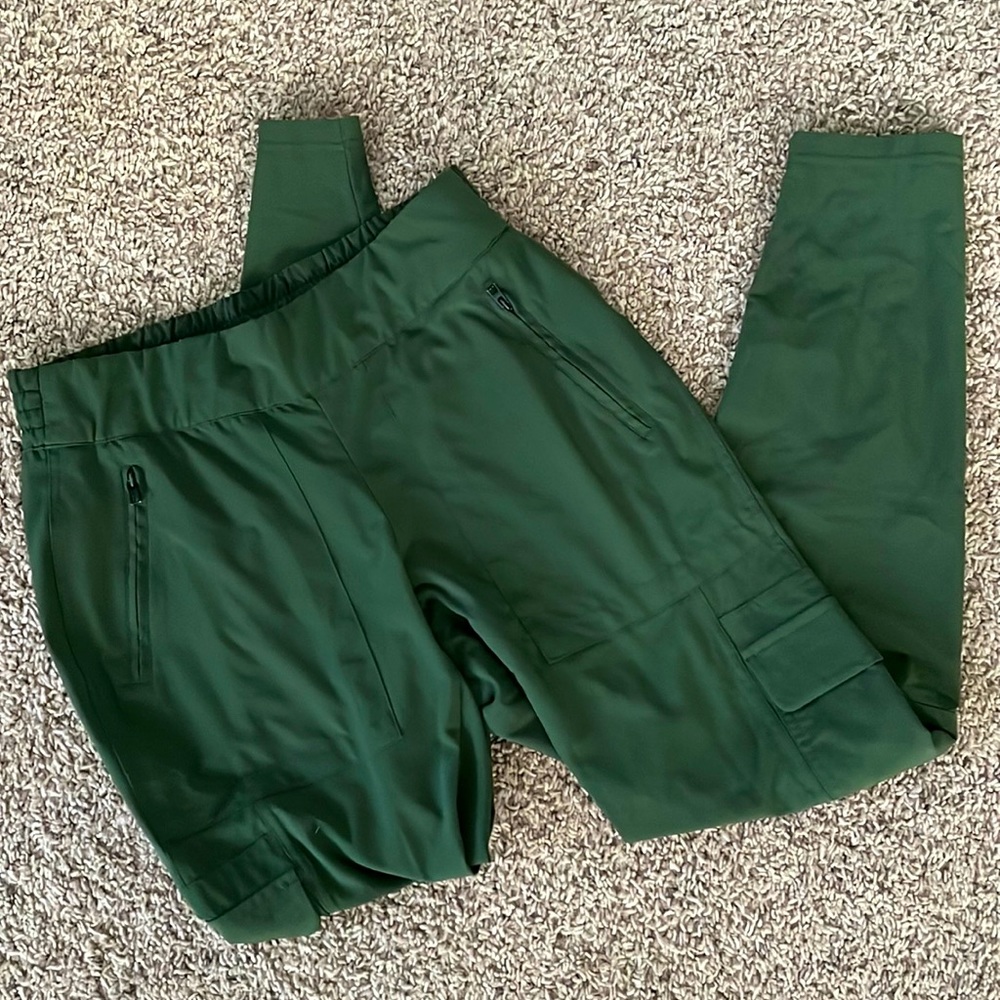 Athleta  army green Chelsea Cargo lined pants